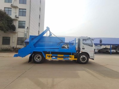 東風環保新力量 連云港李總簽約8方擺臂垃圾車助力城市清潔